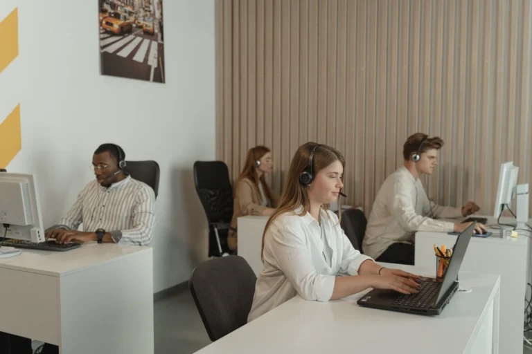 Offshoring vs. Outsourcing